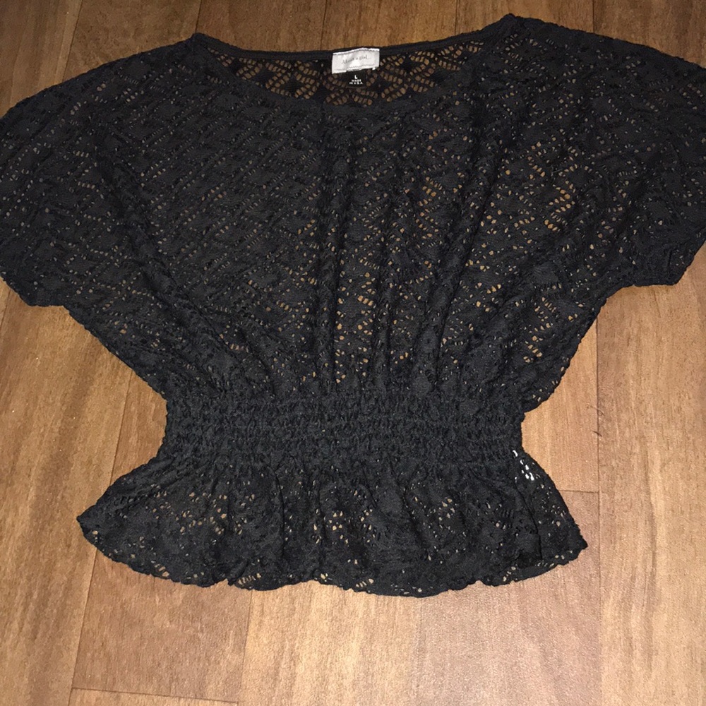 Cute black top